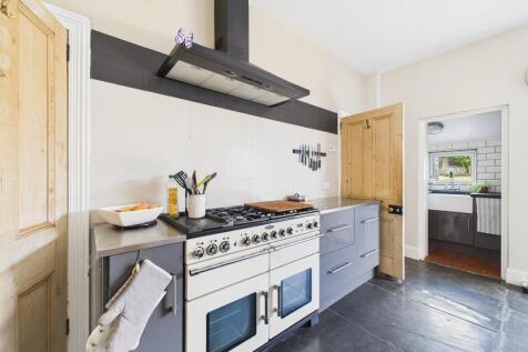 CAM02089G0-PR0561...