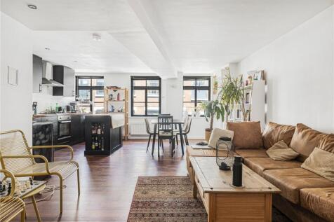 Reception/Kitchen