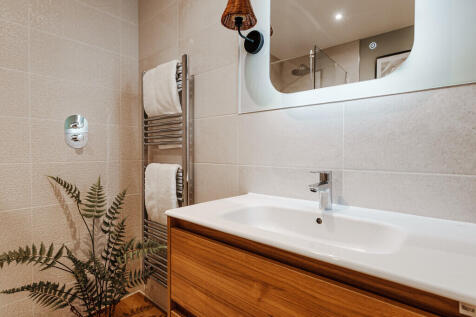 Plot 2 Bathroom B