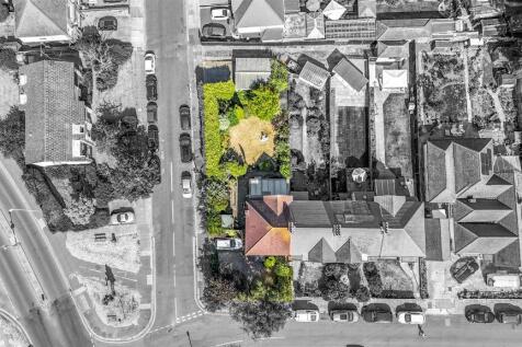 64 Beaumont Road-001BW.jpg