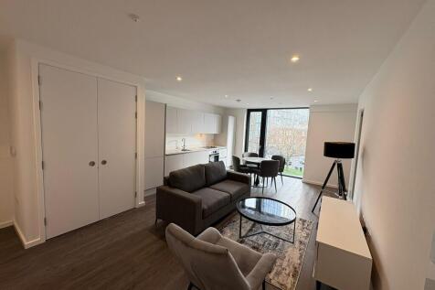 Leef are delighted to present this luxury two-bed apartment in Manchester. Close to local amenities and furnished to a high standard, this apartment is not one to be missed. Available now, don't wait