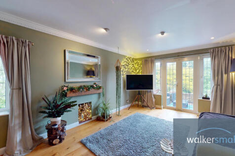 Foxes-Hollow-22a-Hall-Drive-06012025_160037