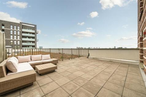 29 Pembrey Court.13.jpg