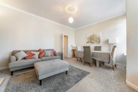 Dogo-Street-First-Floor-Flat-14.jpg