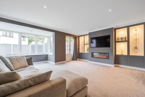 Living/Dining Roo...