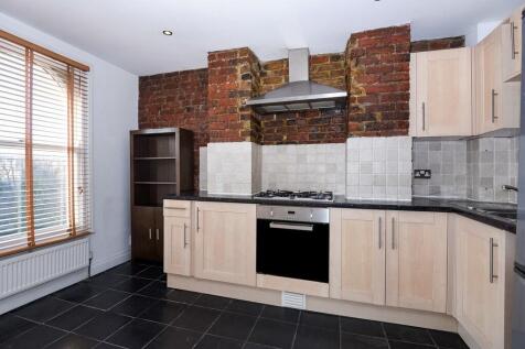 Located on the ever-popular Isledon Road in the heart of N7, this well-presented one-bedroom first-floor apartment offers a conveniently located London home. The property extends to approximately 506