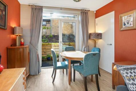1 bed, 1 bath Ground Flat in Edinburgh - Photo 5