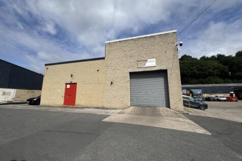 Light Industrial to rent in huddersfield