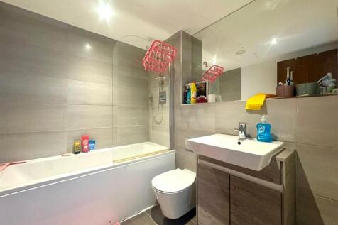 Main bathroom
