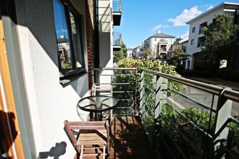 101 QMH - Balcony view-new