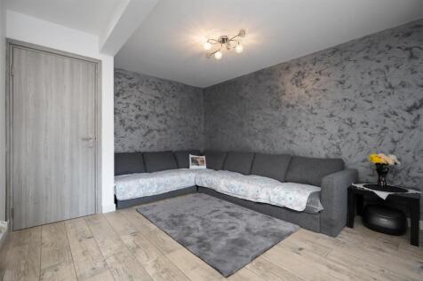 Open Plan Kitchen/Living Room