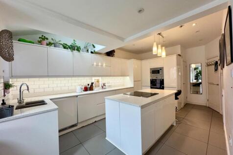 processed-7BFF51BD-5816-491B-AAA0-6389E3581270.jpe