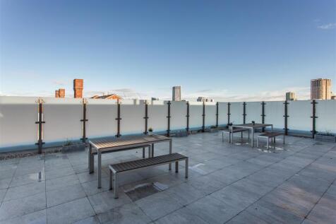 Communal roof terrace