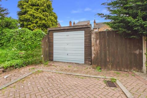 Garage to the Rear