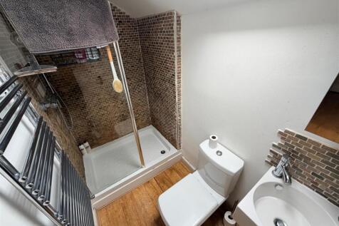Shower Room.jpg