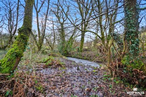 Stream boundary lower field