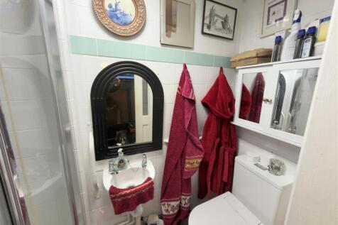 Second Bedroom Ensuite.jpg