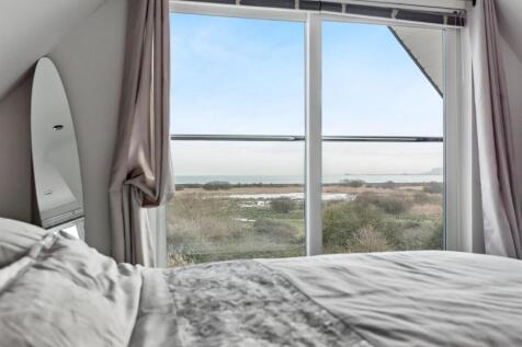 98 oakbury bedroom 1.jpg