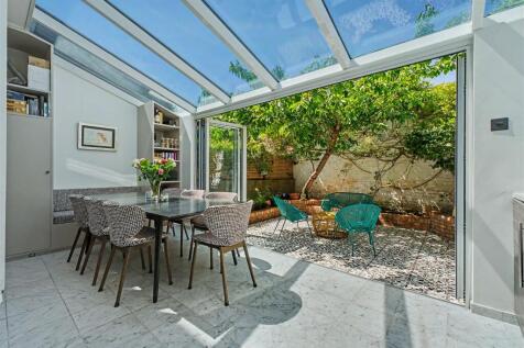 13 Fairfax Place NW6 4EJ-No Watermark-2.jpg