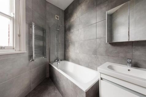 Adalaide Road, E10