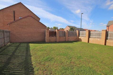 Rear garden photo 2