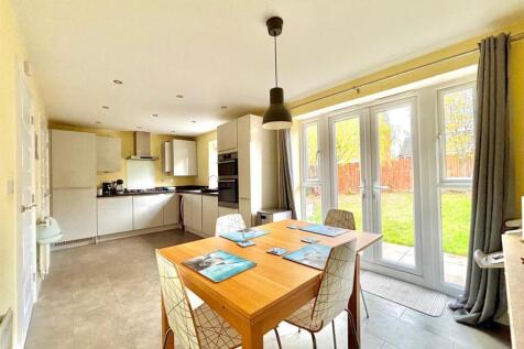 WhatsApp Image 2025-11-27 at 11.05.32_bd700bc4.jpg