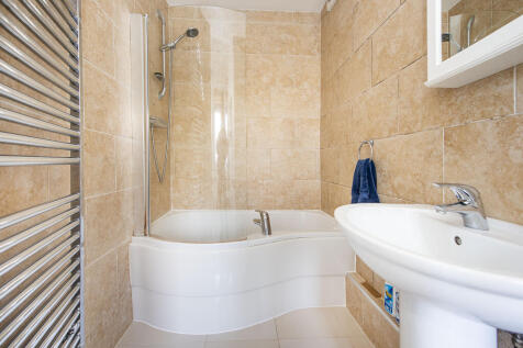 2 bed, 1 bath Maisonette in London - Photo 8