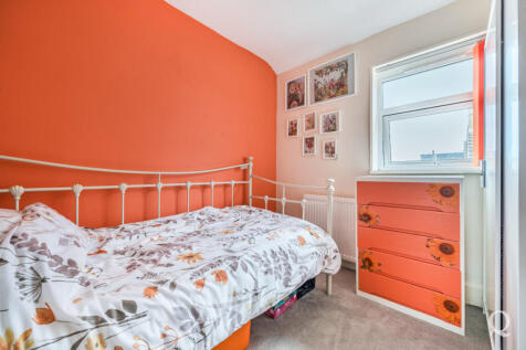 8d8e8261-8b74-444...