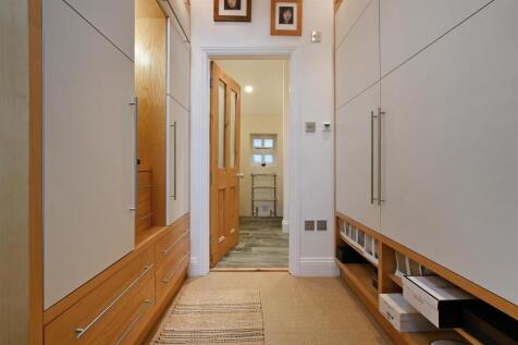 5 bed, 3 bath Detached in Sheffield - Photo 14