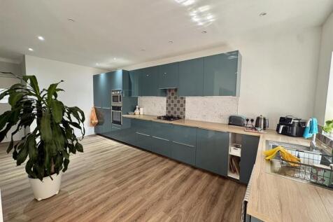 Kitchen/ Dining Room