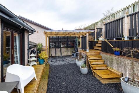 2 Kingsknowe Gardens Galashiels 39.JPG