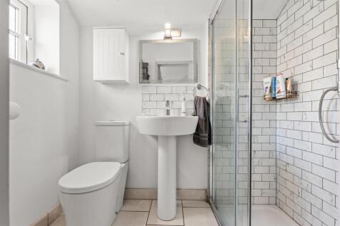 GROUND FLOOR SHOWER ROOM