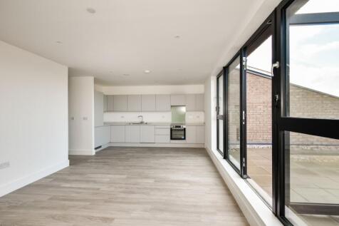 Living/Kitchen area