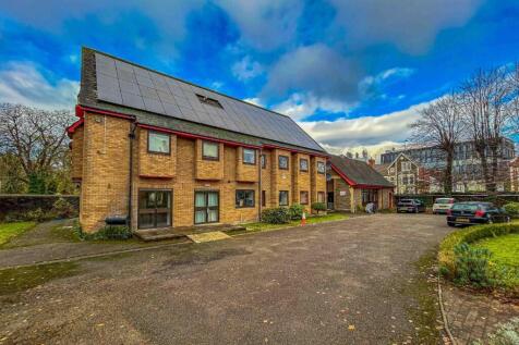 1 Bedroom House in CF10 3EF