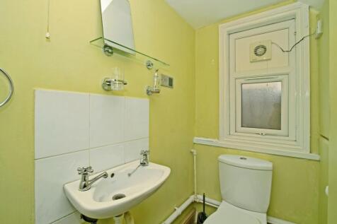 Shower/Cloakroom