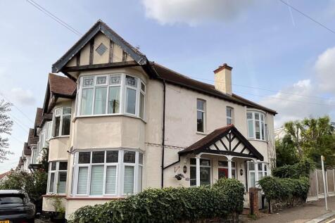 3 Bedroom Flat in SS9 1EN