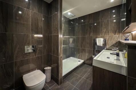 3 bed, 3 bath Penthouse in Manchester - Photo 18
