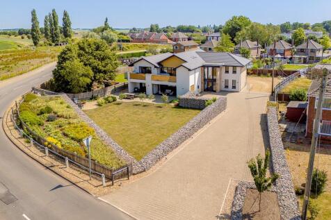 2 West Bank (Crowland)-1.jpg