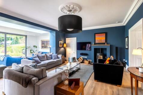 5 bed, 4 bath Detached in Edinburgh - Photo 3