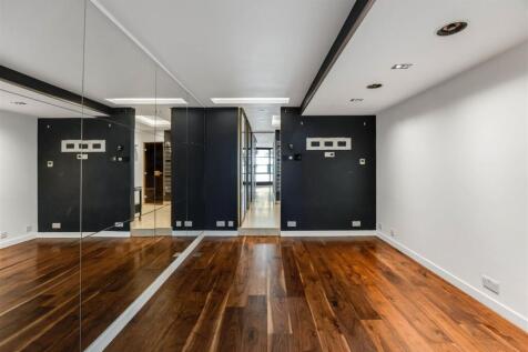 The Glass Building 105-23.jpg