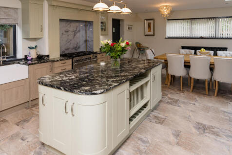 2025-08-07 WALKER & LEWIS-CEFN-10