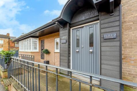 Spread Eagle, Cottingham - exterior shots-7.jpg