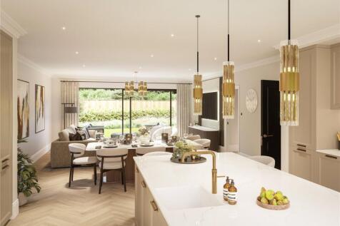Kitchen / Dining