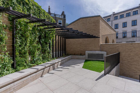 6 bed, 6 bath House in London - Photo 14