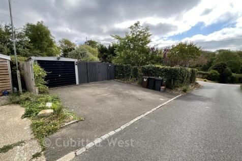 Garage/Parking