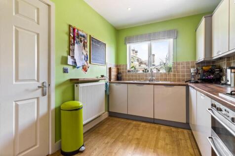 Eirene Avenue, 8-019.JPG