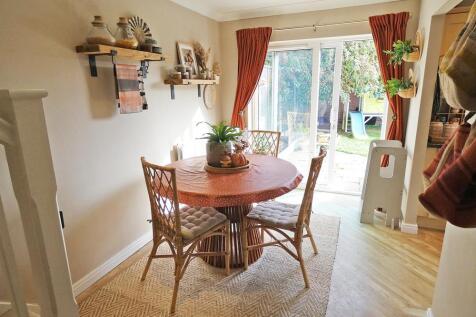2294diningrm.jpg