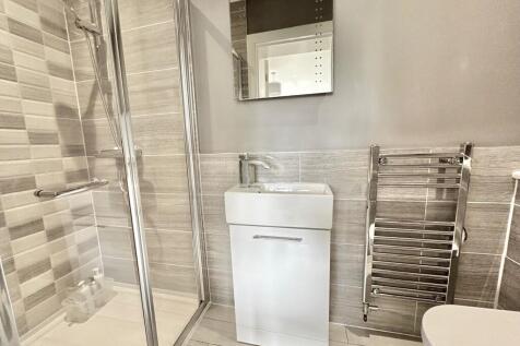 IMG-20250520-WA00...