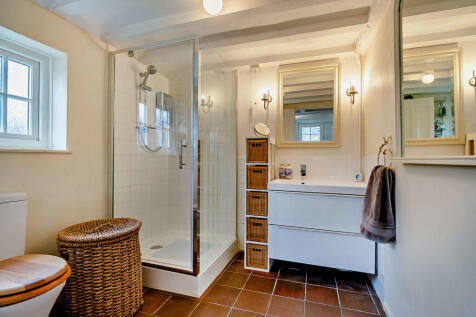 8635540-interior2...