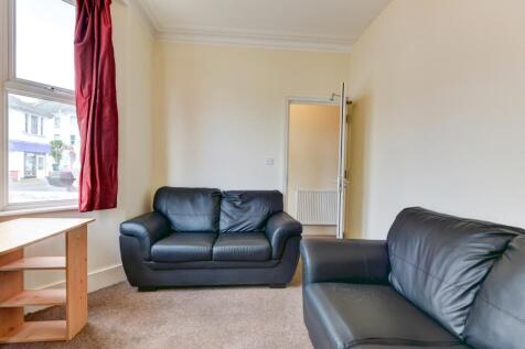 36 Beaconsfield Road-6